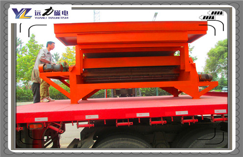 广东钛尾矿湿式磁选机_广东钛尾矿湿式磁选机铁精粉流程及转速有什么规定 ,在保证选矿效果的前提下，如果矿浆流速越快，则设备在单位时间内处理能力及单位时间内精矿的产量提升，同时由于 减少了电耗、人工成本等选矿成本，有利于选矿收益的增加。而实际选矿生产中，矿浆流速是受到诸多限制的，不可能无限制的提高矿浆流速来提升选矿收益。 一、广东钛尾矿湿式磁选机_广东钛尾矿湿式磁选机铁精粉流程及转速有什么规定 1、从选矿作用力的角度考虑。流经磁选工作面的矿浆速度决定了作用于沉积在梯度吸附区域表面颗粒上的剪切力，因此，影响到磁性chanp-in的回收率和品位，一般情况下，流速过高时会造成磁性超贫品位的增加而同时损失部分回收率。 2、选择不同号磁选机设备是根据客户产量及需求而定，而樱桃视频污污污APP下载樱桃视频污污污APP下载磁电选矿设备厂生产小磁选机也是根据客需求而定制，随着路打开，越来越多小产量客户来选择小磁选机，它在市场上有***客户群。樱桃视频污污污APP下载磁电选矿机械小磁选机设备筒皮采进耐磨涂层替了普通筒皮，耐磨度了8-10倍左右，同时磁选机滚筒是***度稀土永磁材料来制造，这样保证磁选机磁力持久性，磁场可以从500GS-13500GS以上都可以定制，合理结构设计及磁系组装 二、广东钛尾矿湿式磁选机_广东钛尾矿湿式磁选机铁精粉流程及转速有什么规定 1、湿式磁选机有三种槽体：顺流槽体、逆流槽体、半逆流槽体。不一样槽体对于物料的精细度的工作也不一样，这个详细的选择还要依据周身环境的，地质及物料的特色，然后结合自然条件选择再依据设备的特色进行选择，防止出现“不适应”运作疑问出现。 2、湿式磁选机三种槽体的特色：顺流式湿式磁选机相对逆流式和半流式的槽体来说，它的处理才能大，顺流式槽体适宜于处理较粗粒度的强磁性物料的粗选和精选。顺流式磁选机有一个需要特色留意的地方即是：***严厉的操控给矿的粒度，不能过大或许过小，过大的时分脉石与磁性物体别离不开，磁性矿粒简单损失于尾矿，会下降精矿的质量。顺流式槽体湿式磁选机可以完成连体机工作，进步精矿的质量。 3、逆流式磁选机适宜于细粒强磁性矿藏的粗选与扫选工作，回收率较高，但精矿档次较低。由于粗粒物料易沉积阻塞选别空间，更不容别离开来，所以逆流型磁选机不适于处理粗粒物料，尽量防止运用逆流式湿式磁选机进行精选，牢记。 4、半逆流磁选机它一起具有自己顺流槽体的优势和逆流槽体的优势，半逆流磁选机在矿设技术流程中所占的比重略大。它充分体现了顺流式和逆流式的优势，而且还逾越了那两种槽体，由于它还适宜于处理0.5mm以下的矿粒的粗选和精选，不光可以多台串联和并联，还可以完成屡次的扫选和精选。